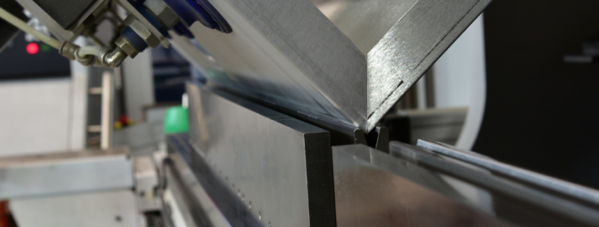 Pliage de tôle : une étape clé de la tôlerie industrielle